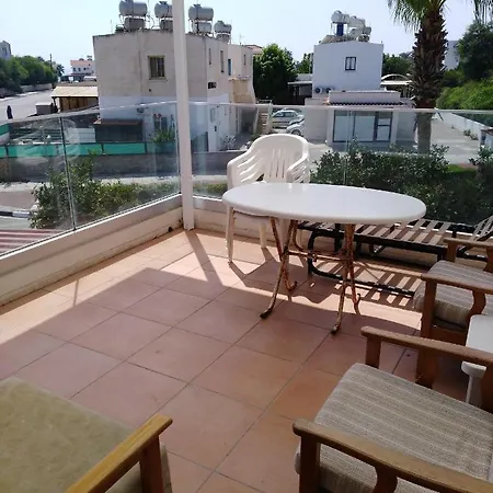 Larnaca, 1 Bedroom Seaside * 皮尔瓦利亚