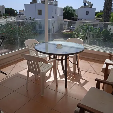 Larnaca, 1 Bedroom Seaside Apartmán Perivolia