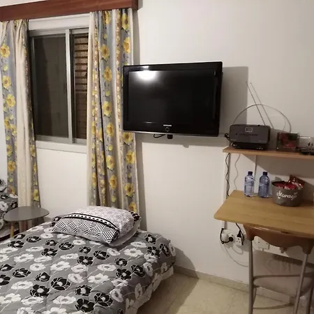 Larnaca, 1 Bedroom Seaside * Perivolia